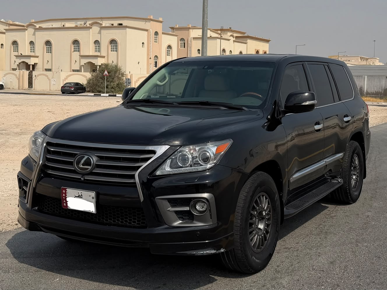 Lexus LX 570 S 2014 - Image 3