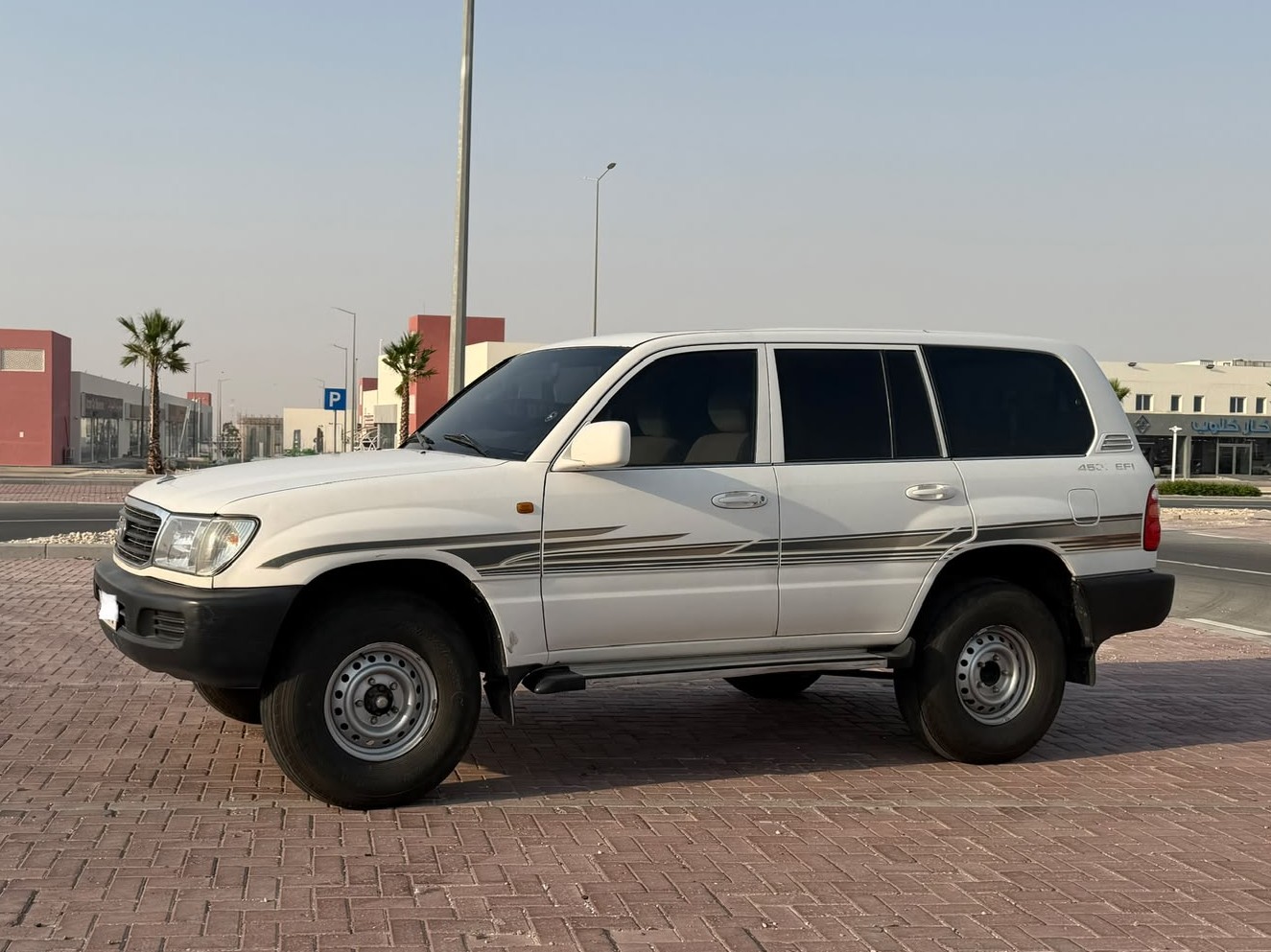Toyota Land Cruiser GX.R 2001 - Image 1