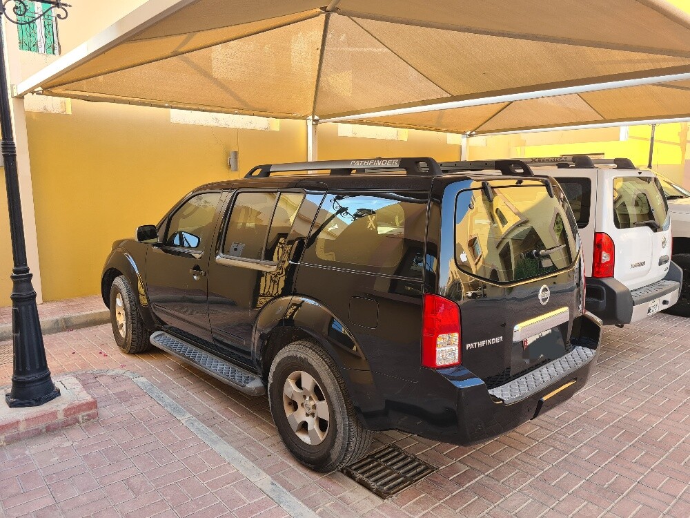 Nissan Pathfinder SE 2007 - Image 2