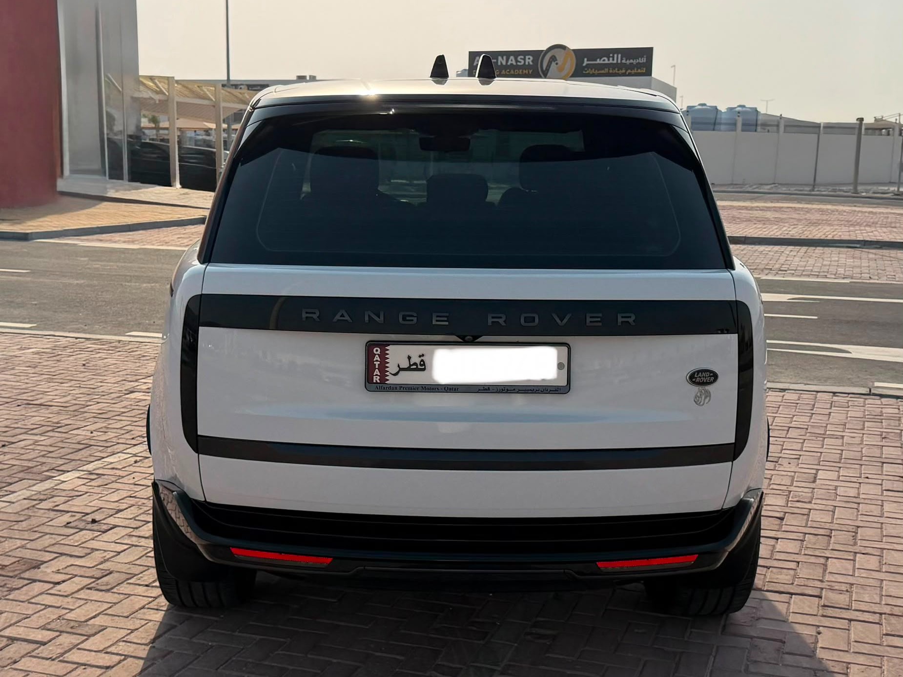 Land Rover Range Rover HSE 2023 - Image 4