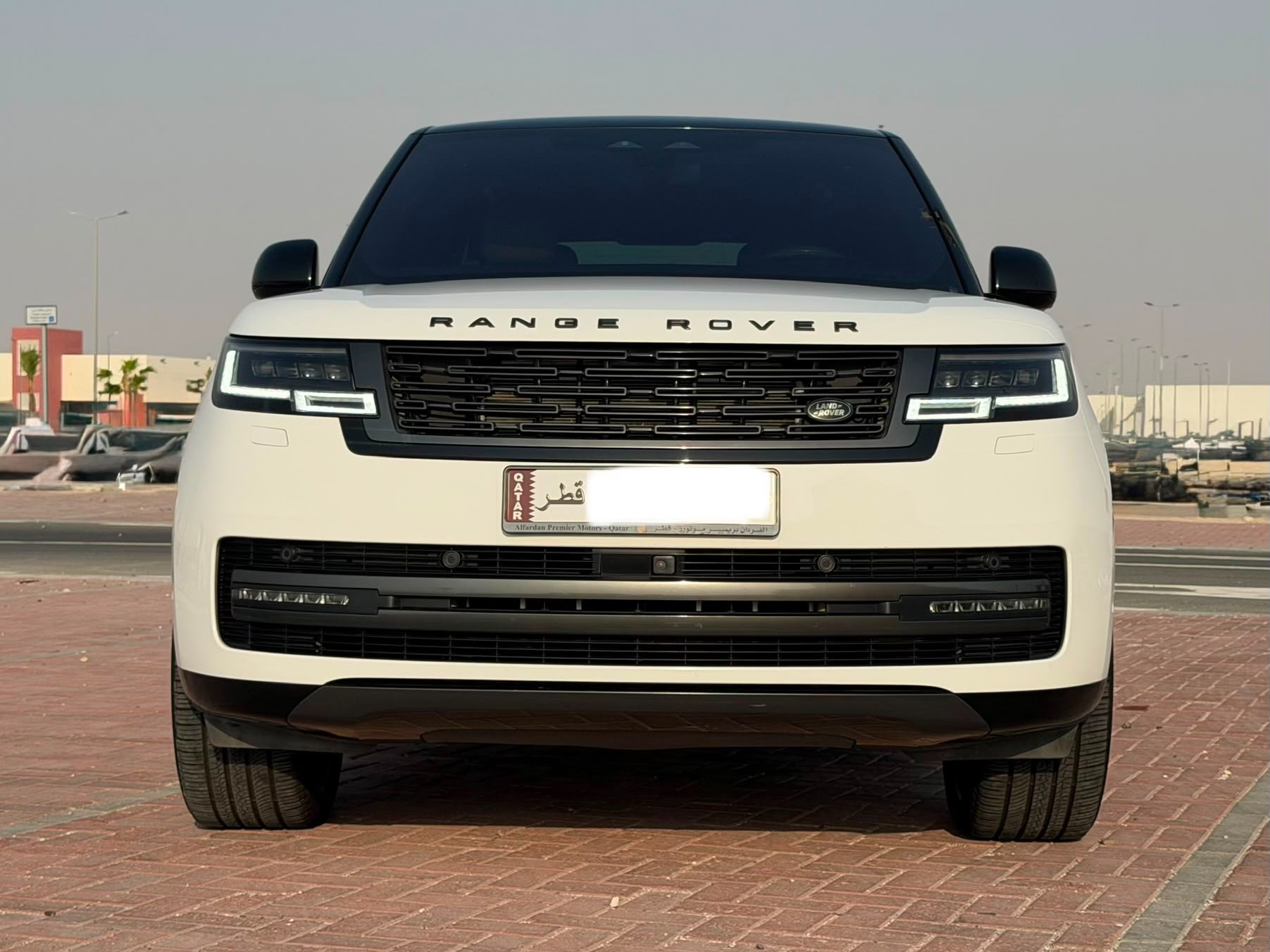 Land Rover Range Rover HSE 2023 - Image 2
