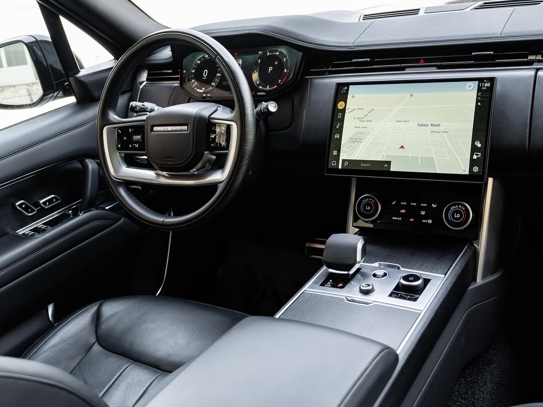 Land Rover Range Rover HSE 2023 - Image 3