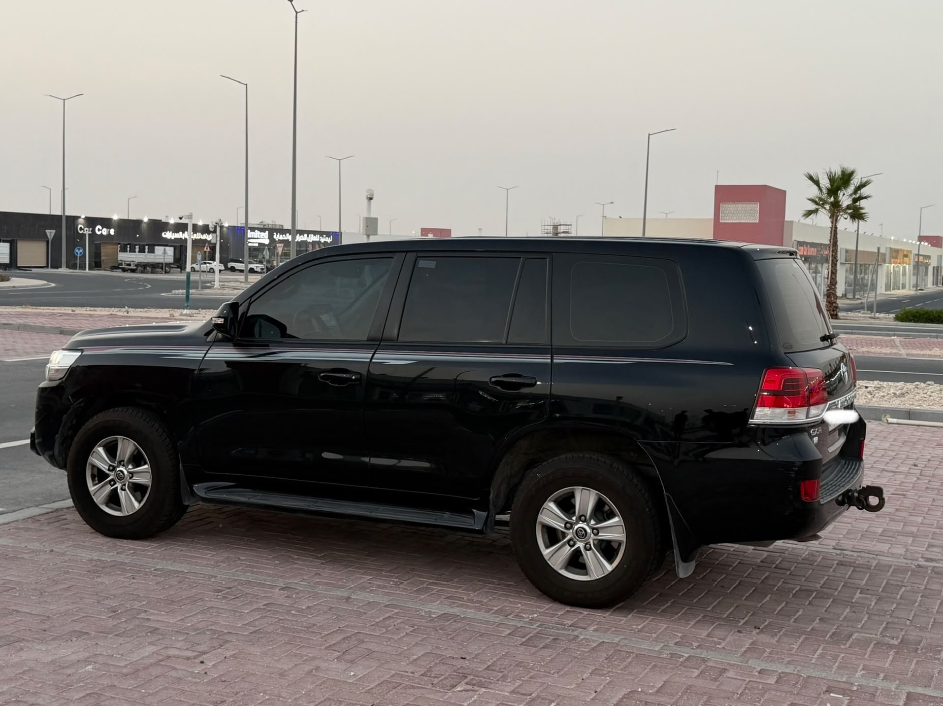 Toyota Land Cruiser GXR v6 2021 - Image 4