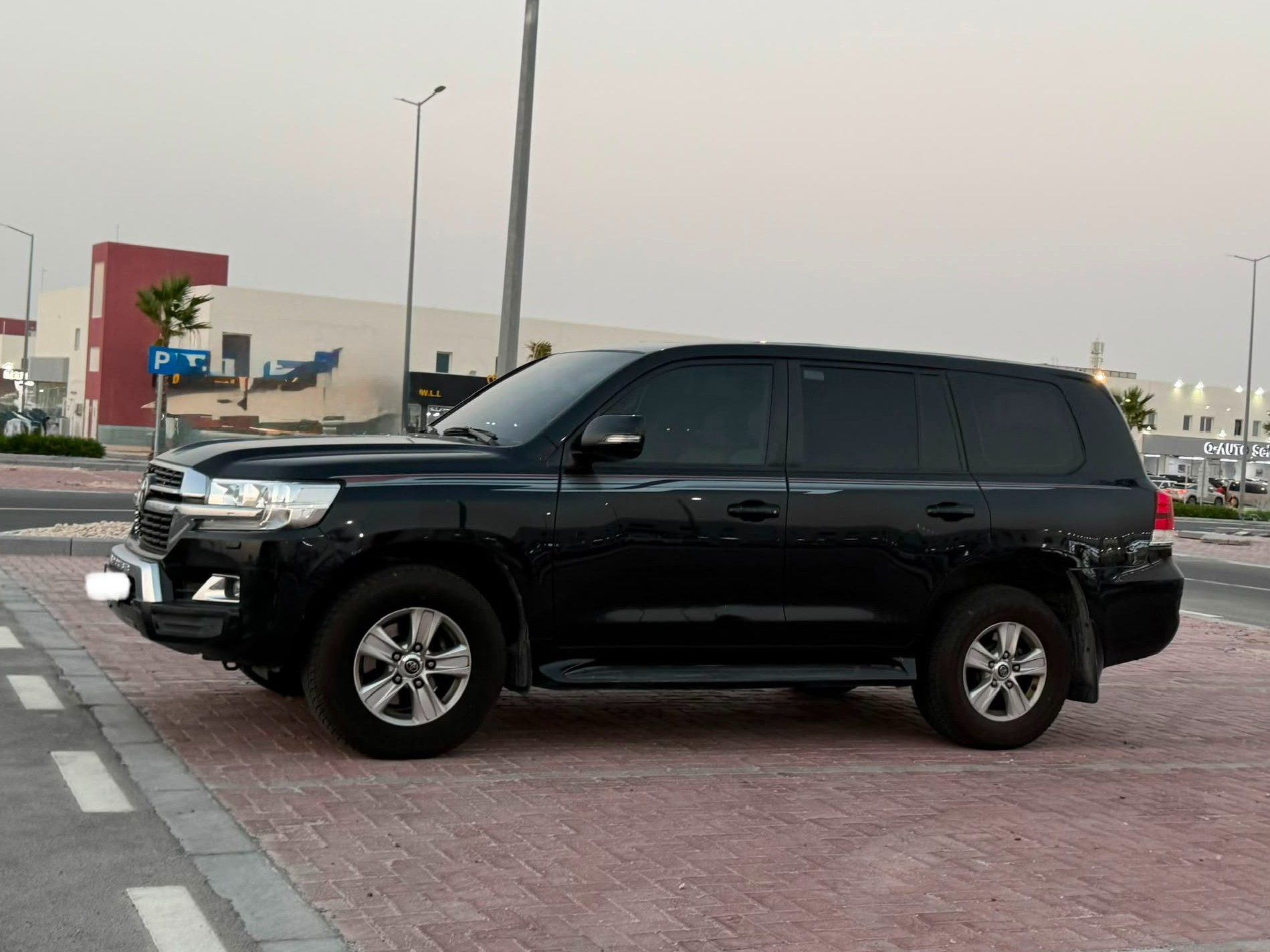 Toyota Land Cruiser GXR v6 2021 - Image 1