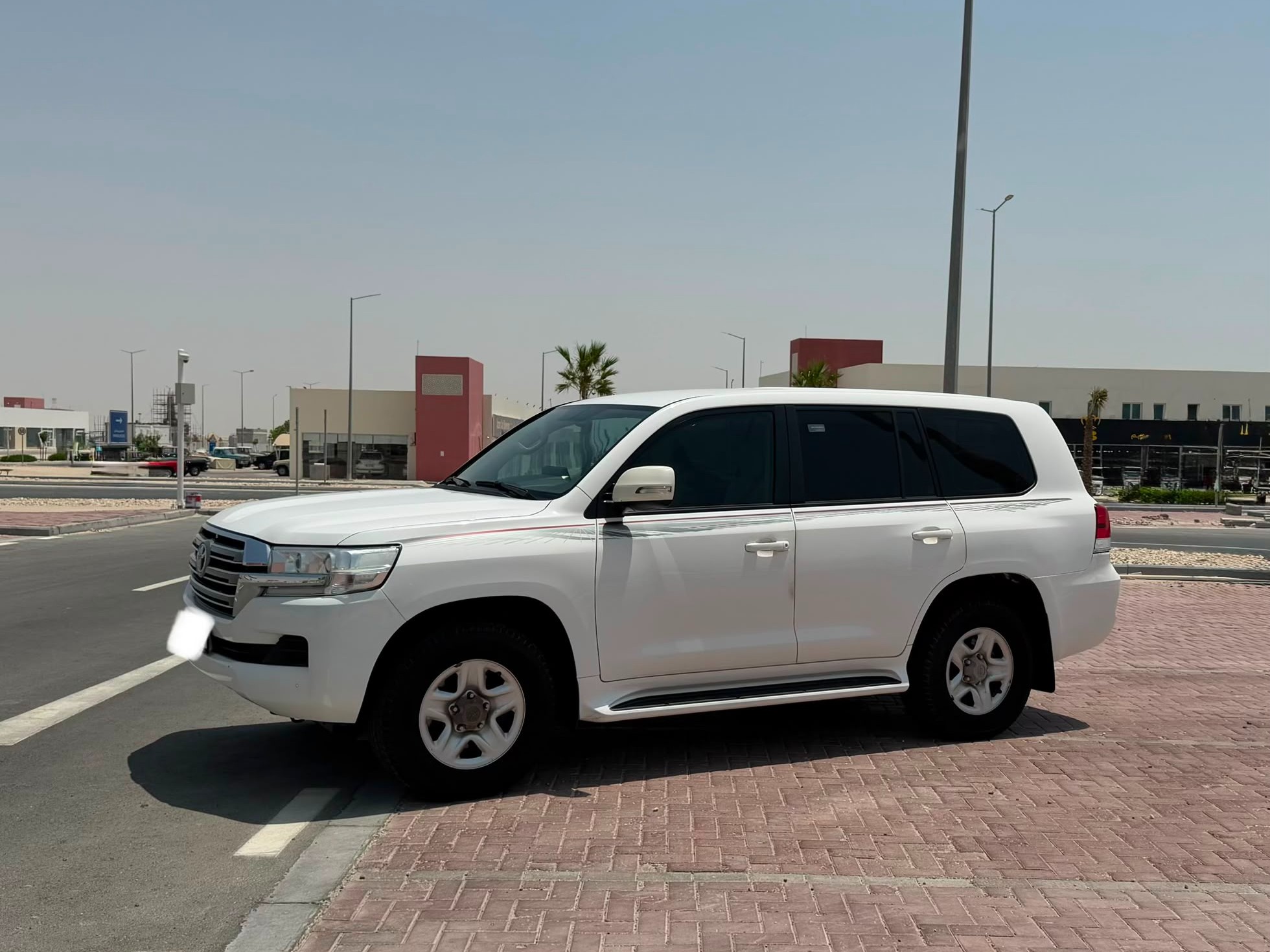 Toyota Land Cruiser GXR v6 2019 - Image 3