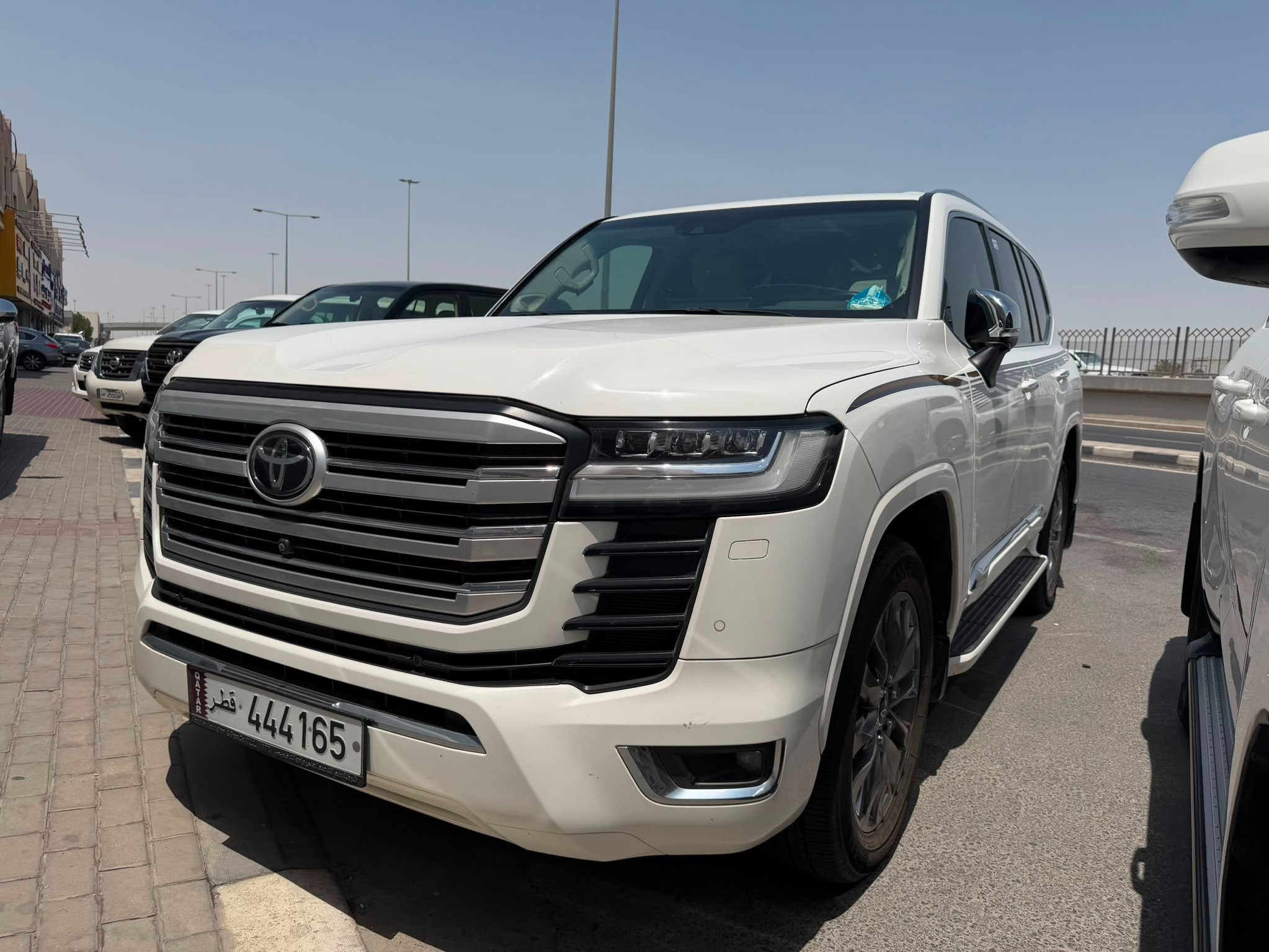 Toyota Land Cruiser VXR Twin Turbo 2022 - Image 3