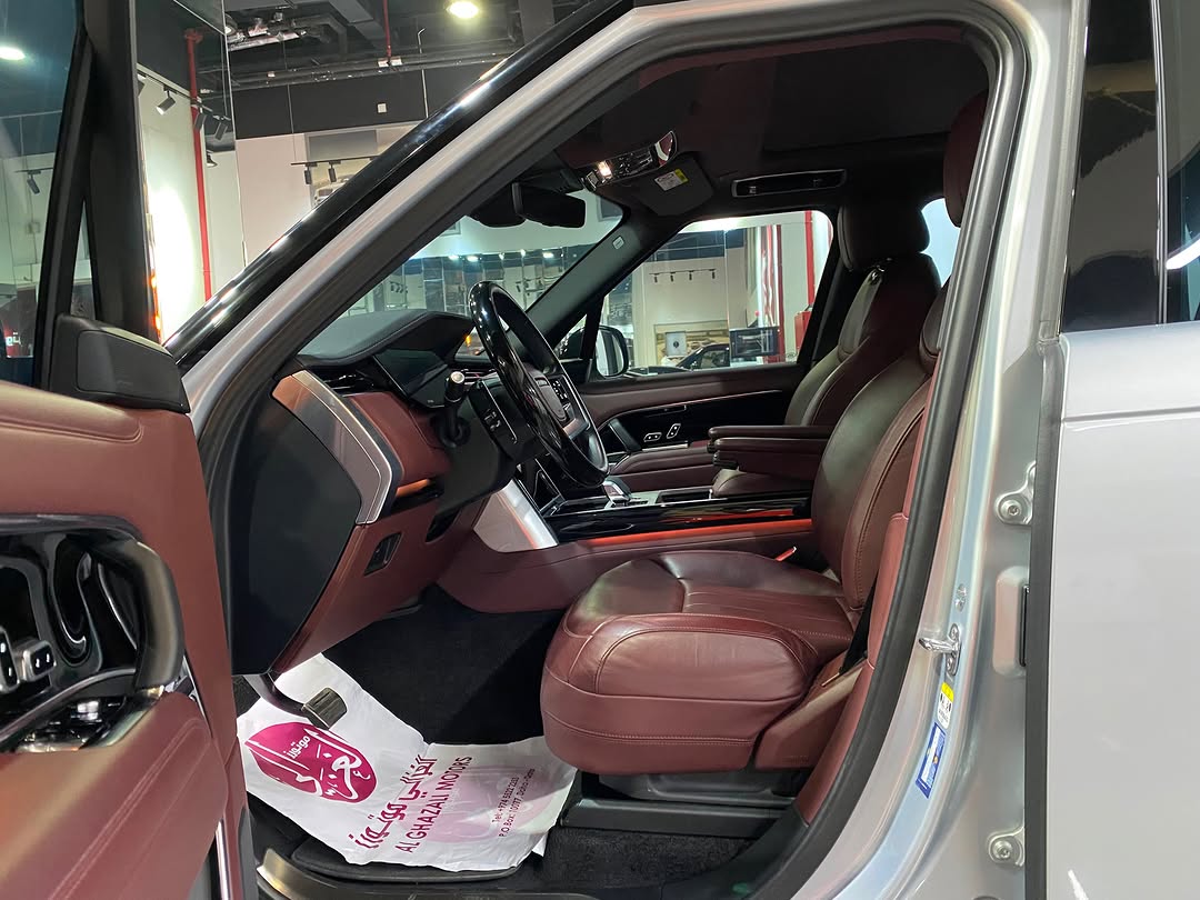 Land Rover Range Rover HSE 2024 - Image 3