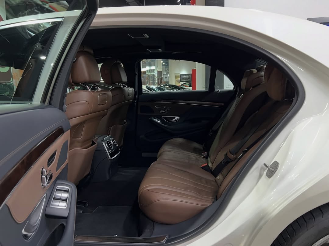 Mercedes-Benz S-Class Sedan 450 AMG 2020 - Image 4