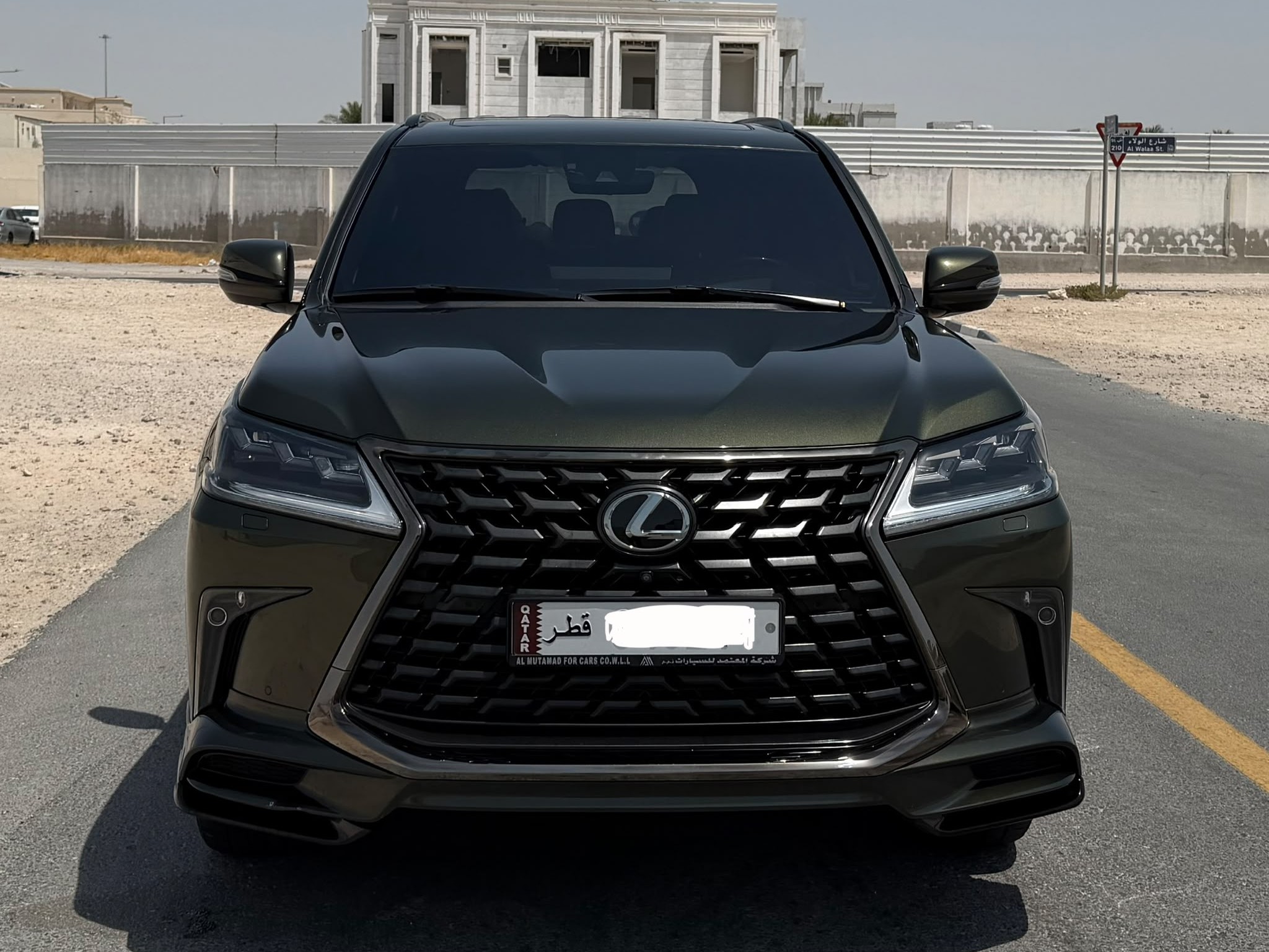 Lexus LX 570 S Black Edition 2021 - Image 2