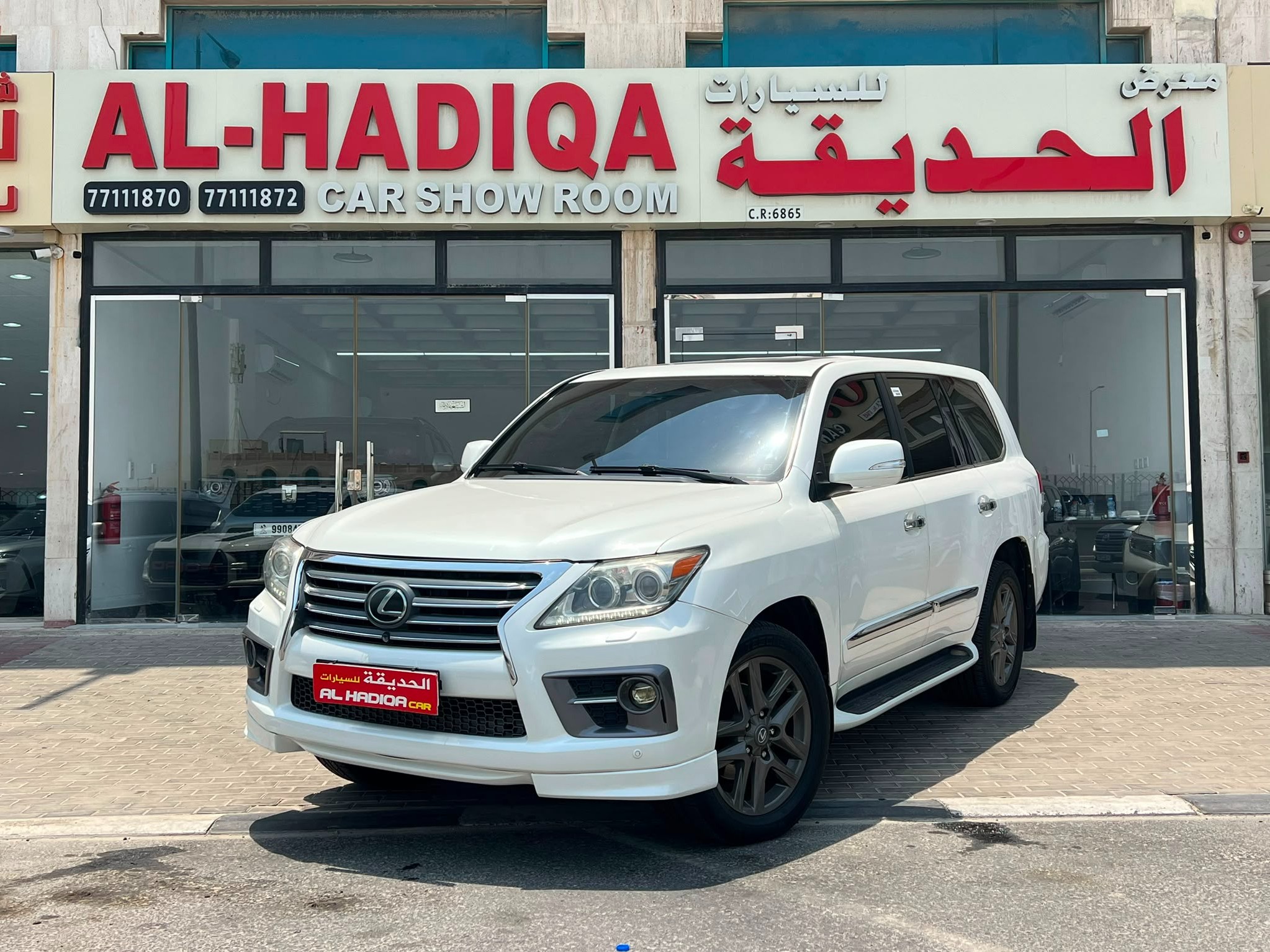 Lexus LX 570 S 2012 - Image 2