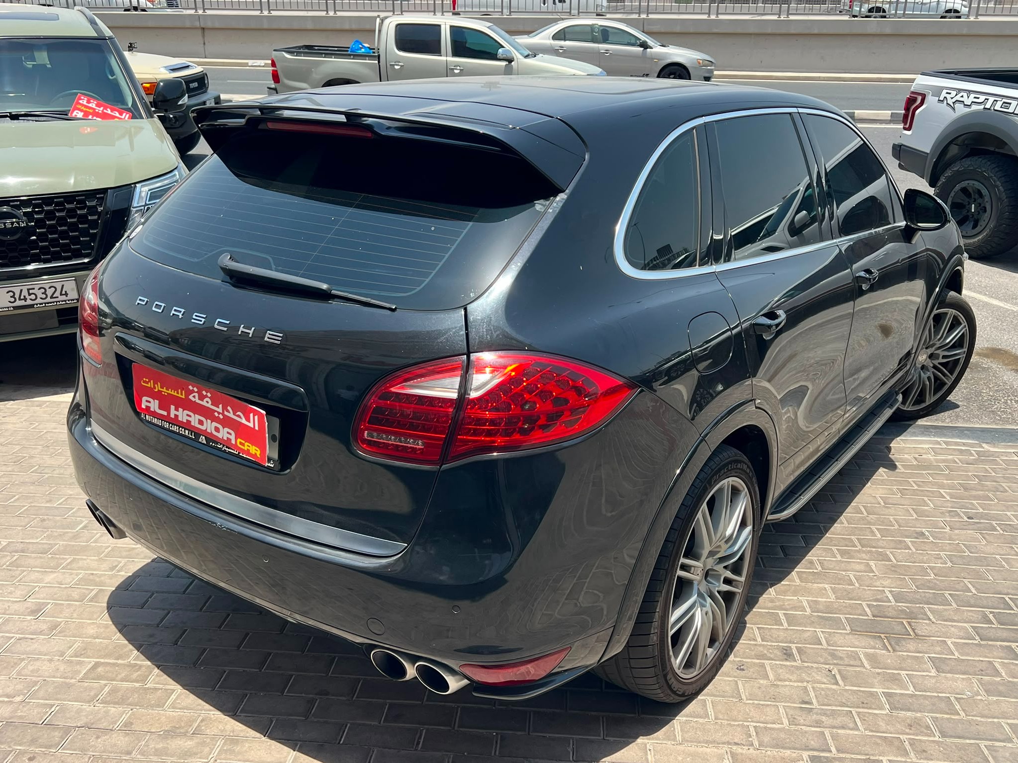 Porsche Cayenne 2012 - Image 4