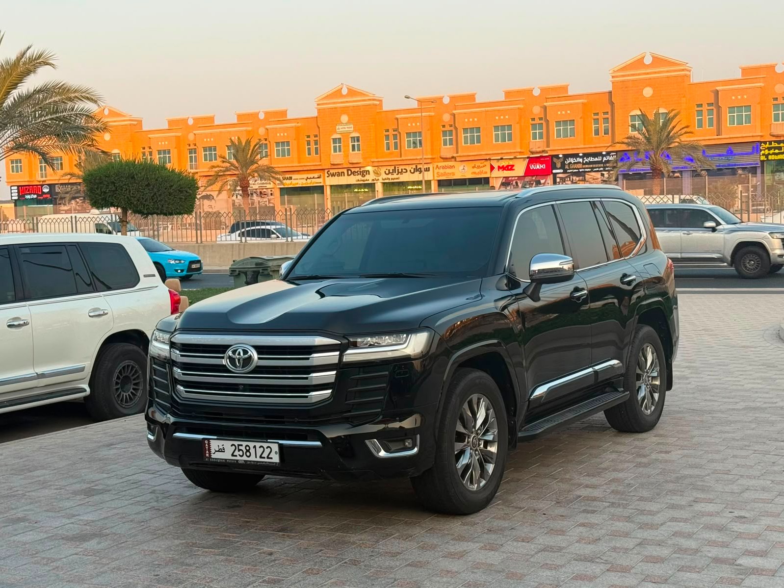 Toyota Land Cruiser VX 2023 - Image 2