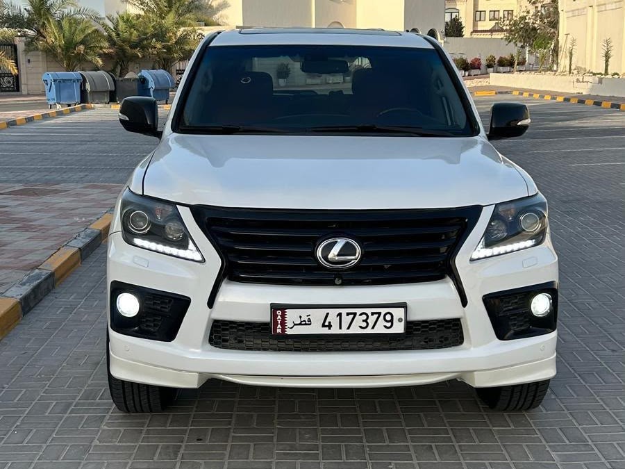 Lexus LX 570 S 2011 - Image 2