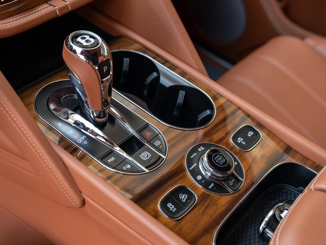 Bentley Bentayga 2021 - Image 3