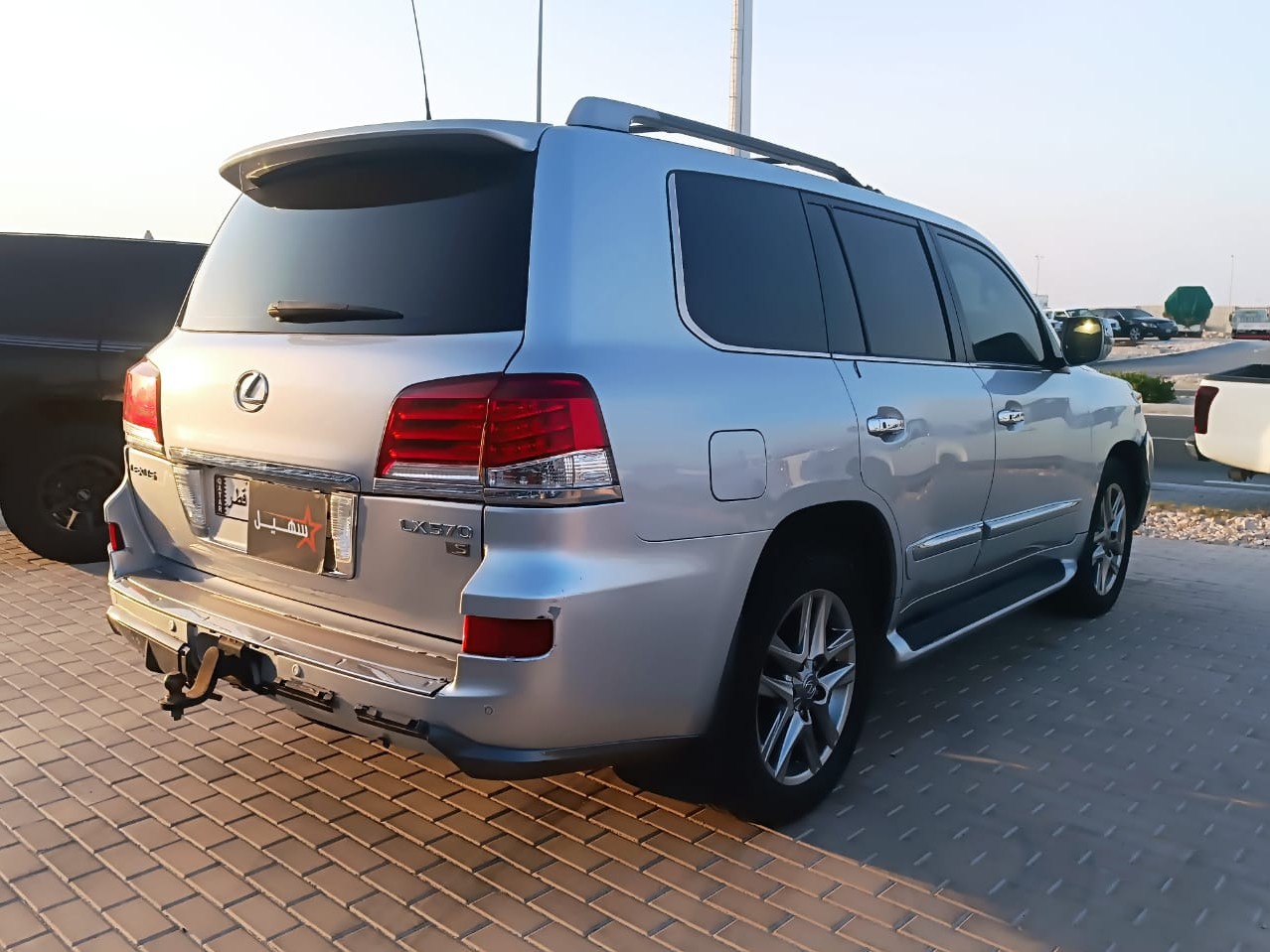 Lexus LX 570 S 2013 - Image 4