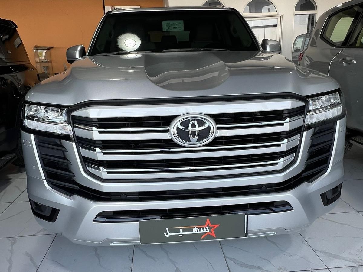 Toyota Land Cruiser GXR v6 2025 - Image 2