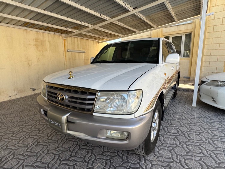 Toyota Land Cruiser GX.R 2004 - Image 1