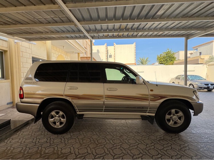 Toyota Land Cruiser GX.R 2004 - Image 2