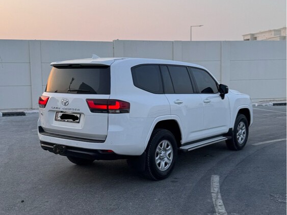 Toyota Land Cruiser GX 2024 - Image 3