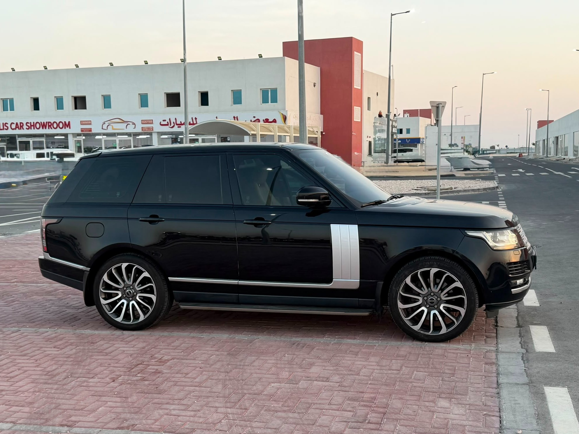 Land Rover Range Rover Vogue SuperCharged 2014 - Image 1