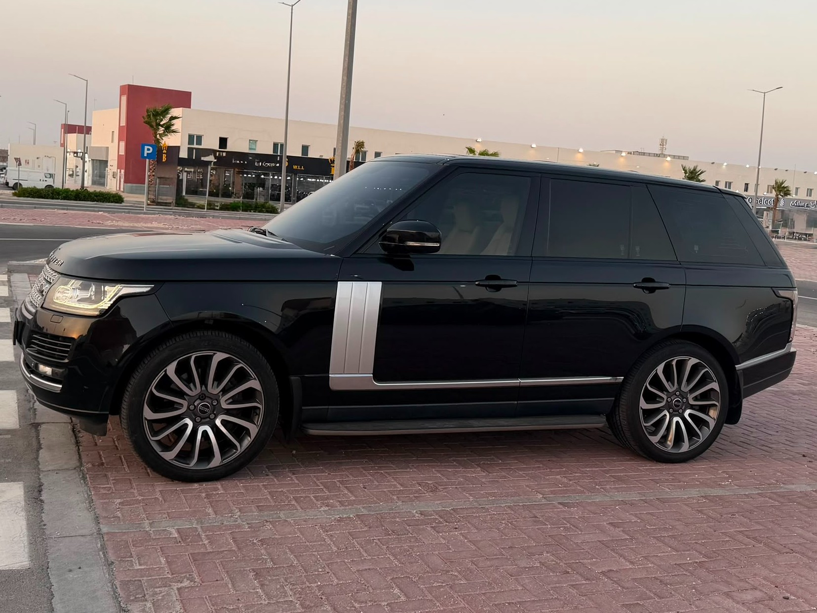 Land Rover Range Rover Vogue SuperCharged 2014 - Image 3