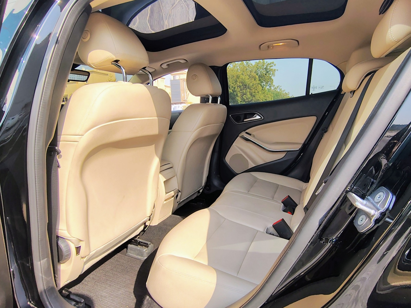 Mercedes-Benz GLA  220 4MATIC 2019 - Image 2