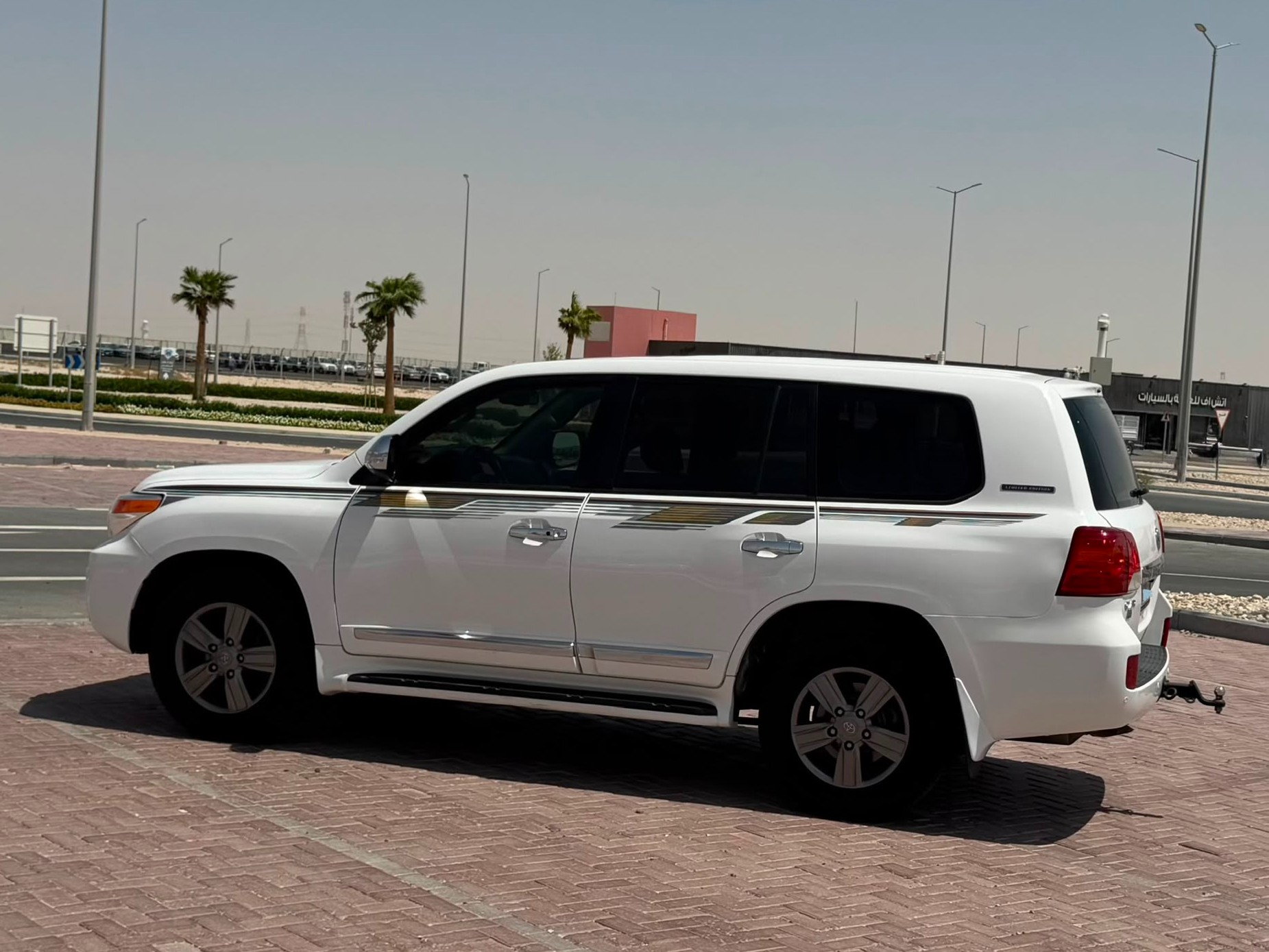 Toyota Land Cruiser GXR v8 2015 - Image 3
