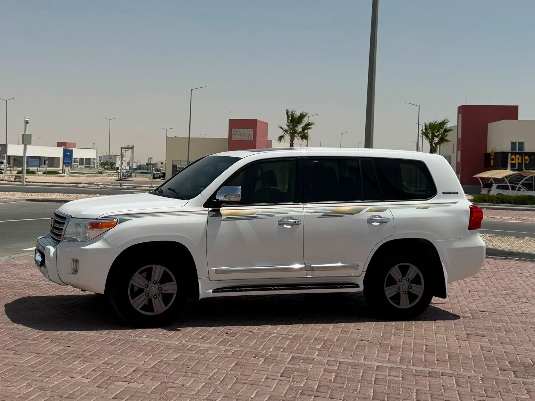 Toyota Land Cruiser GXR v8 2015 - Image 4