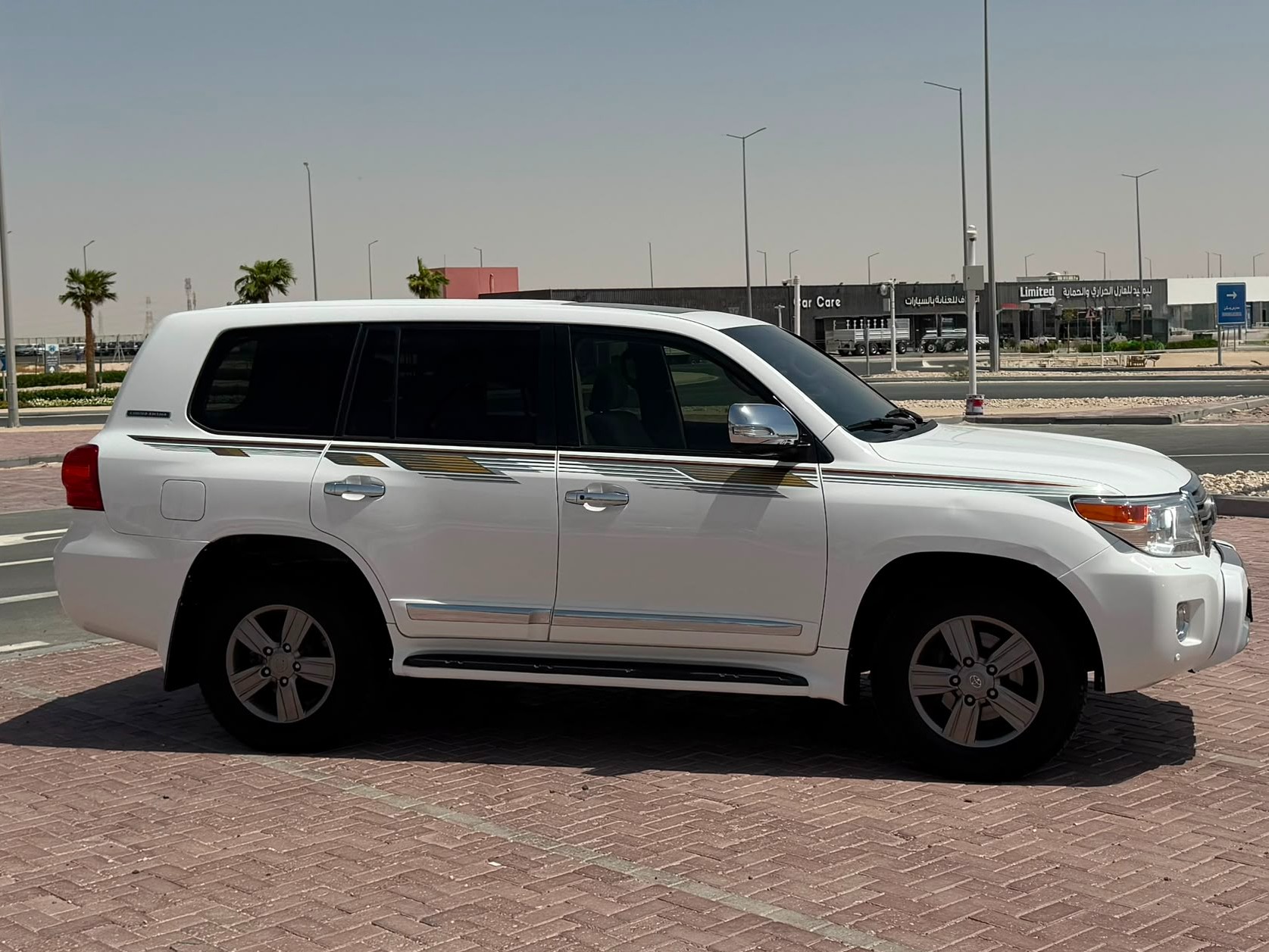 Toyota Land Cruiser GXR v8 2015 - Image 1
