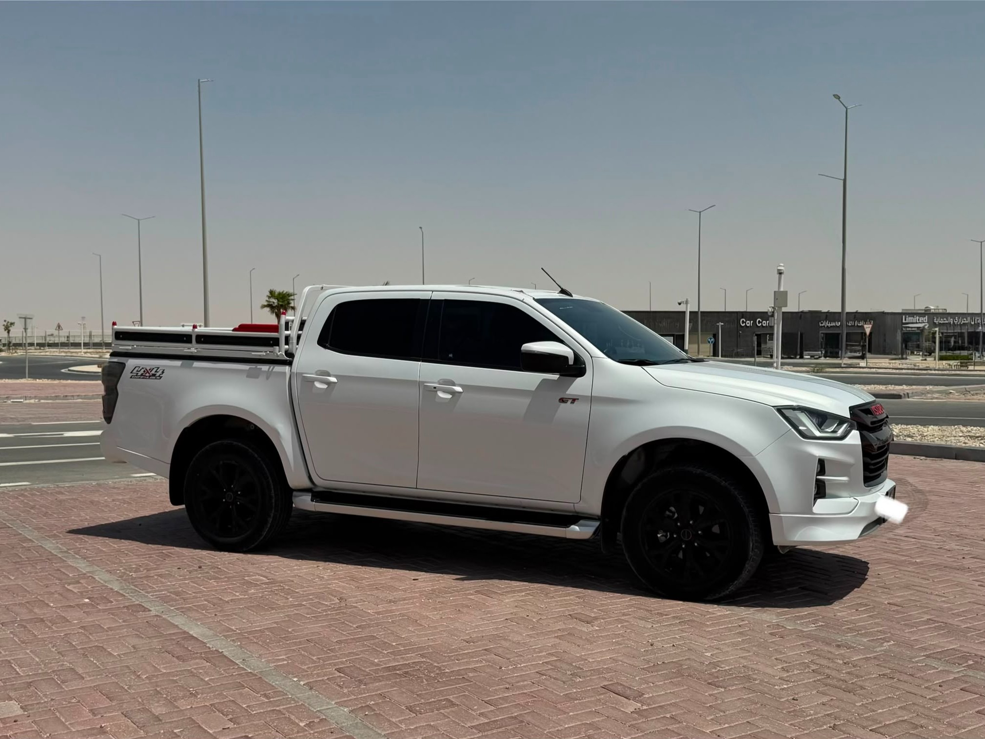 ISUZU D’MAX GT 2025 - Image 1