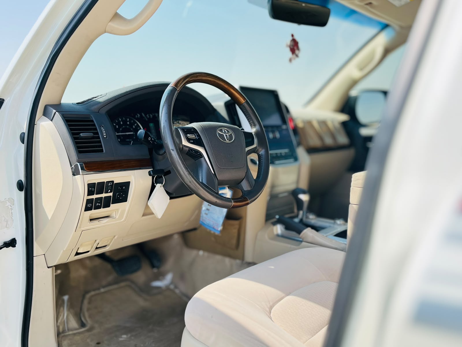 Toyota Land Cruiser GX.R 2017 - Image 2