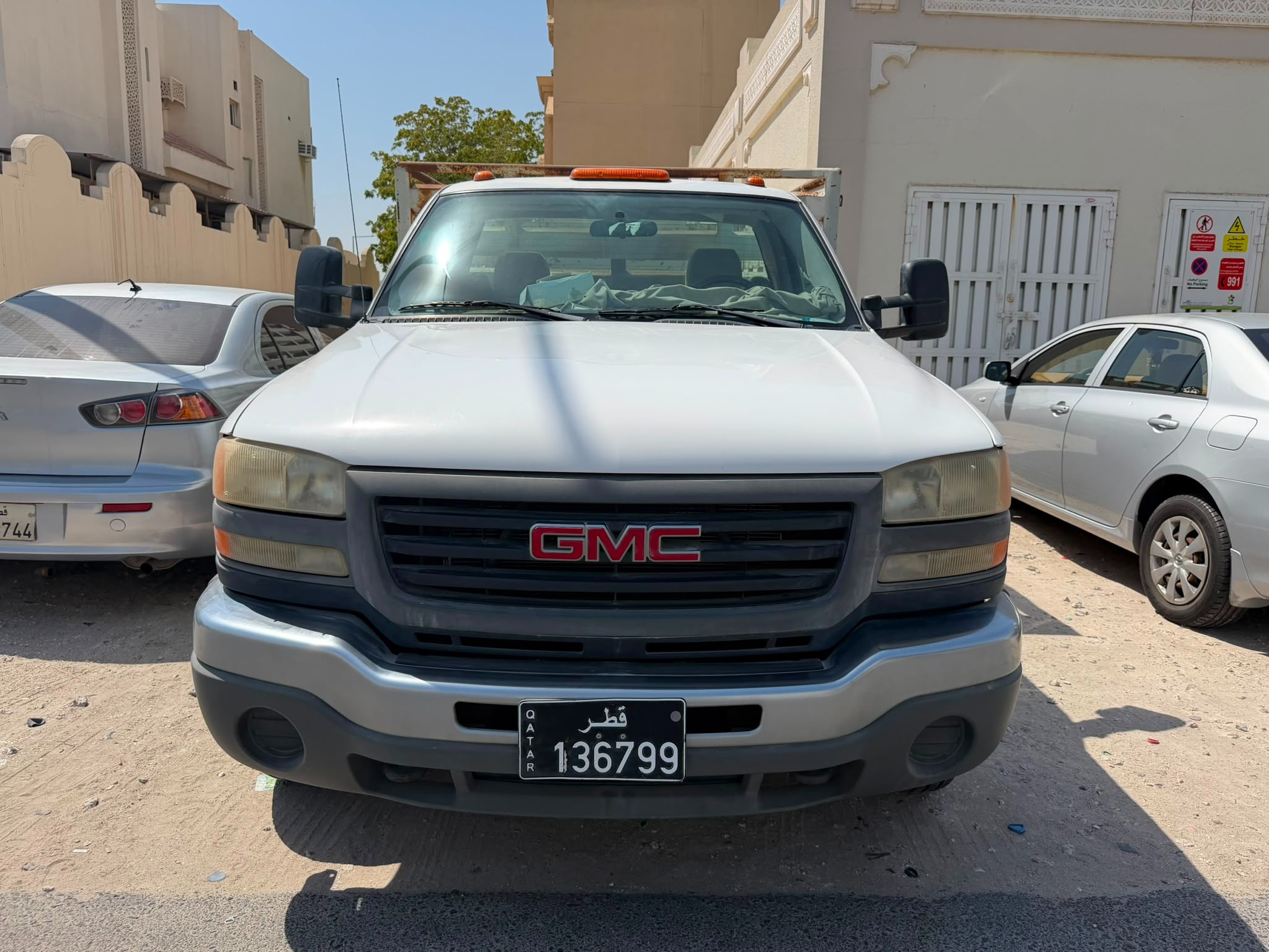 GMC Sierra 3500 HD 2006 - Image 2
