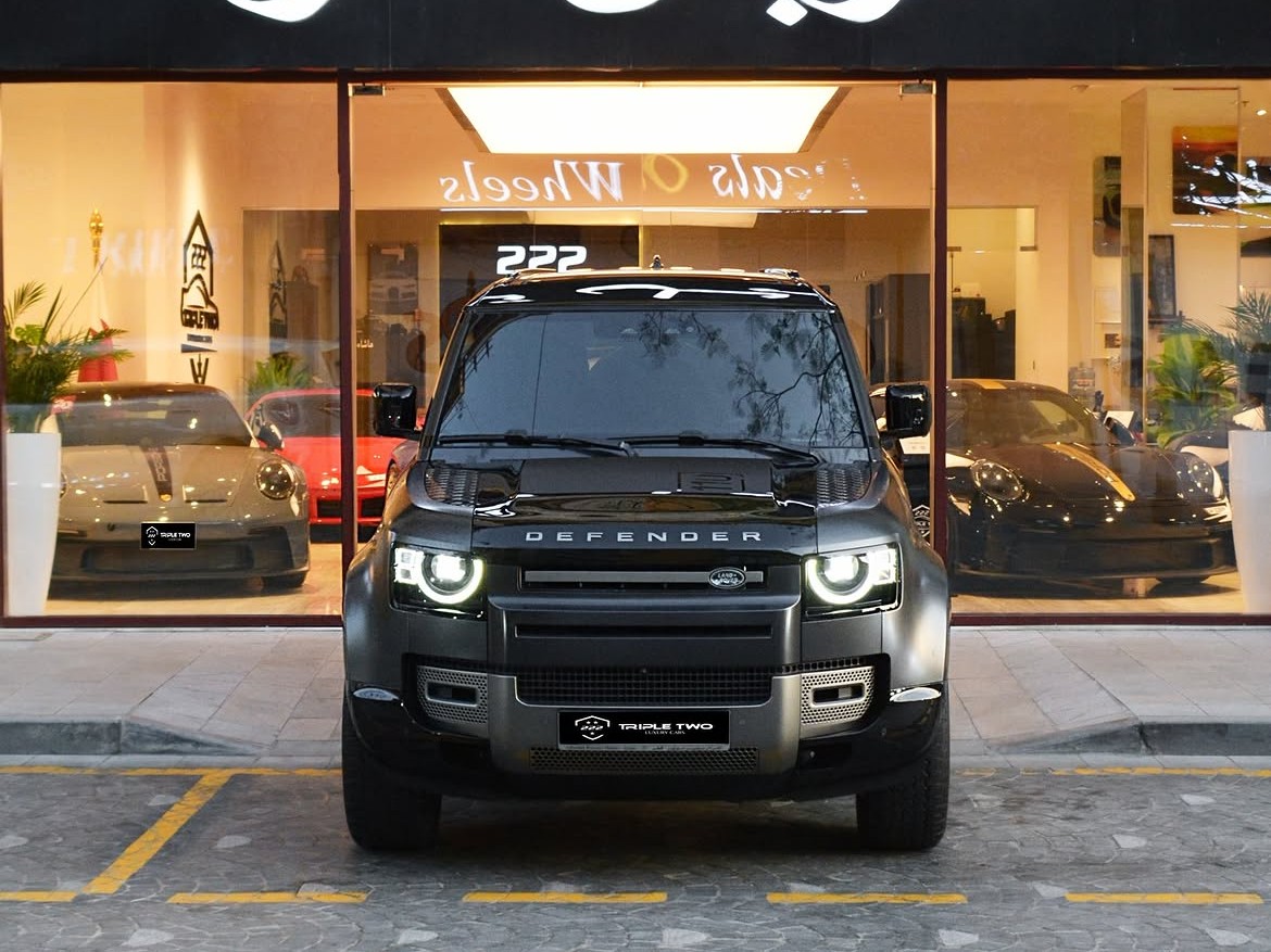 Land Rover Defender 110 SE 2025