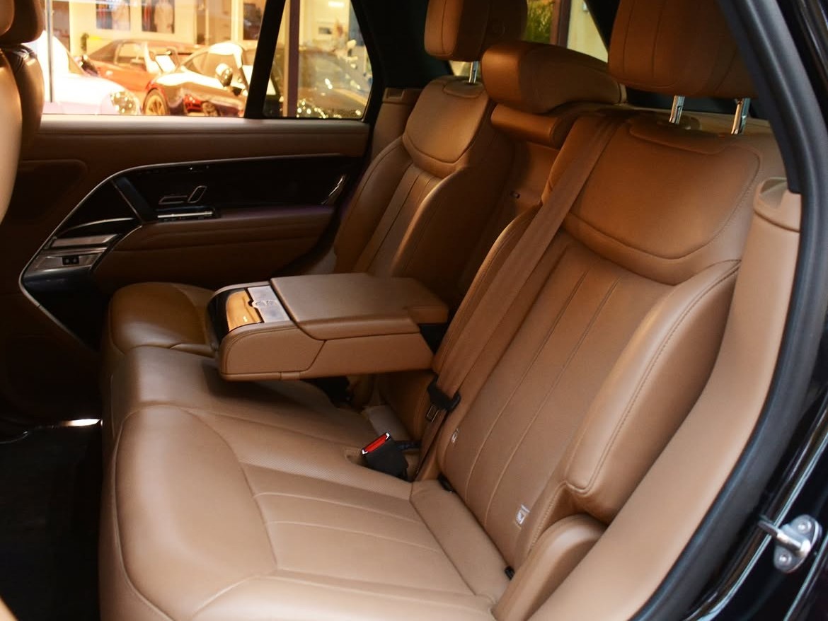 Land Rover Range Rover HSE 2024 - Image 2