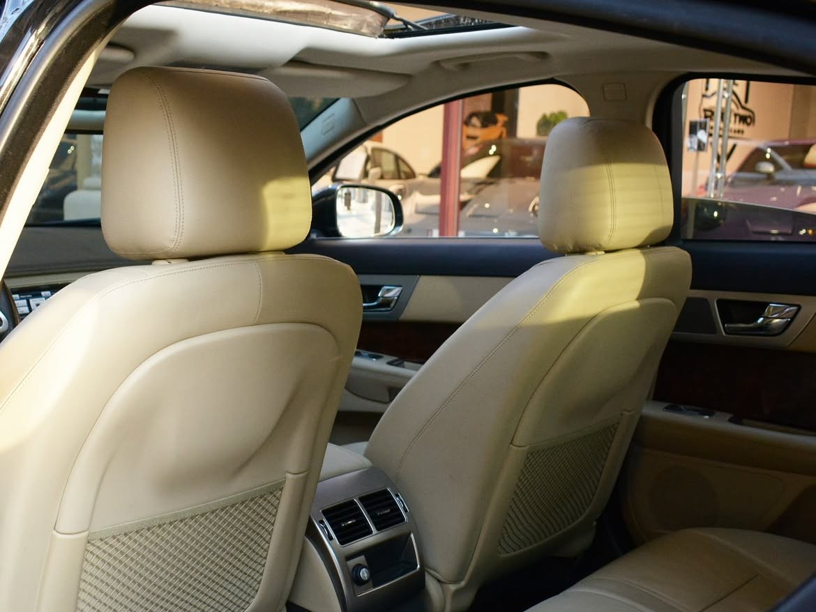 Jaguar XF 2015 - Image 3