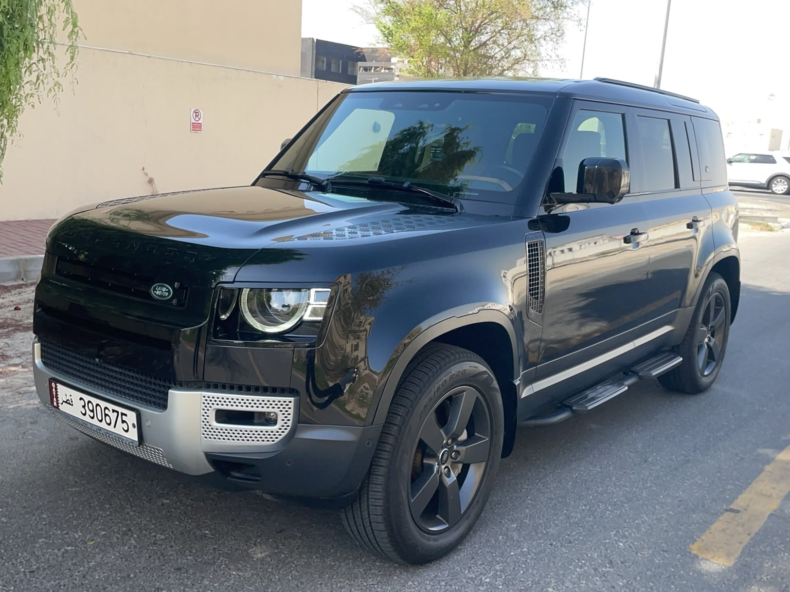 Land Rover Defender 2023
