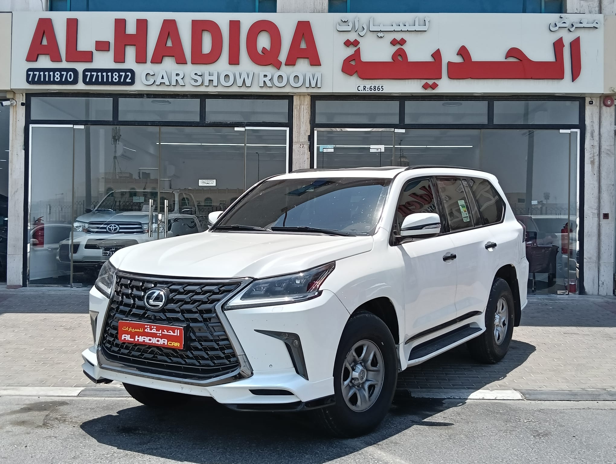 Lexus LX 570 S 2016 - Image 2
