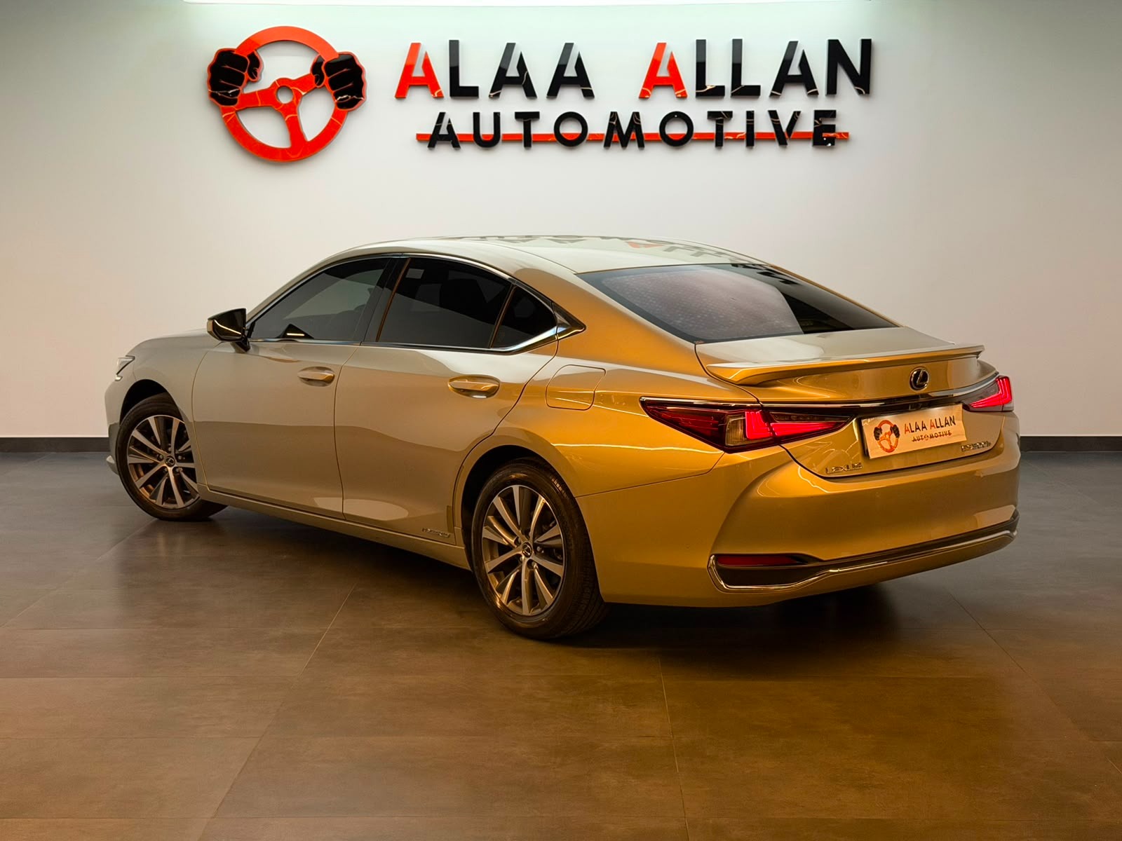Lexus ES 300h 2019 - Image 3