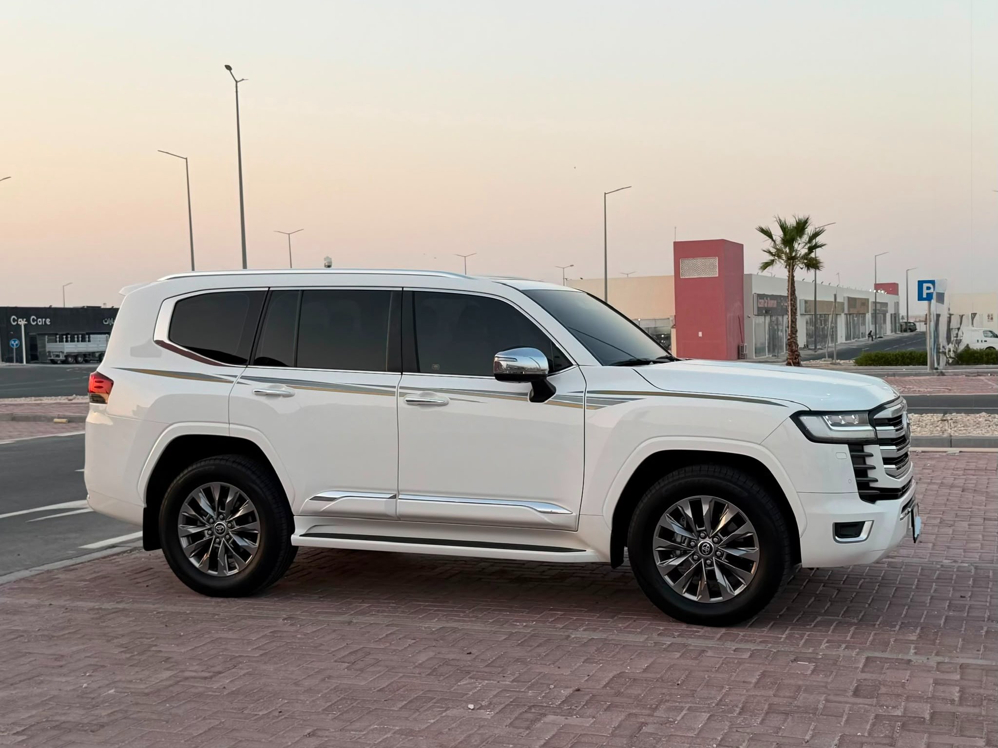 Toyota Land Cruiser VXR Twin Turbo 2023 - Image 1