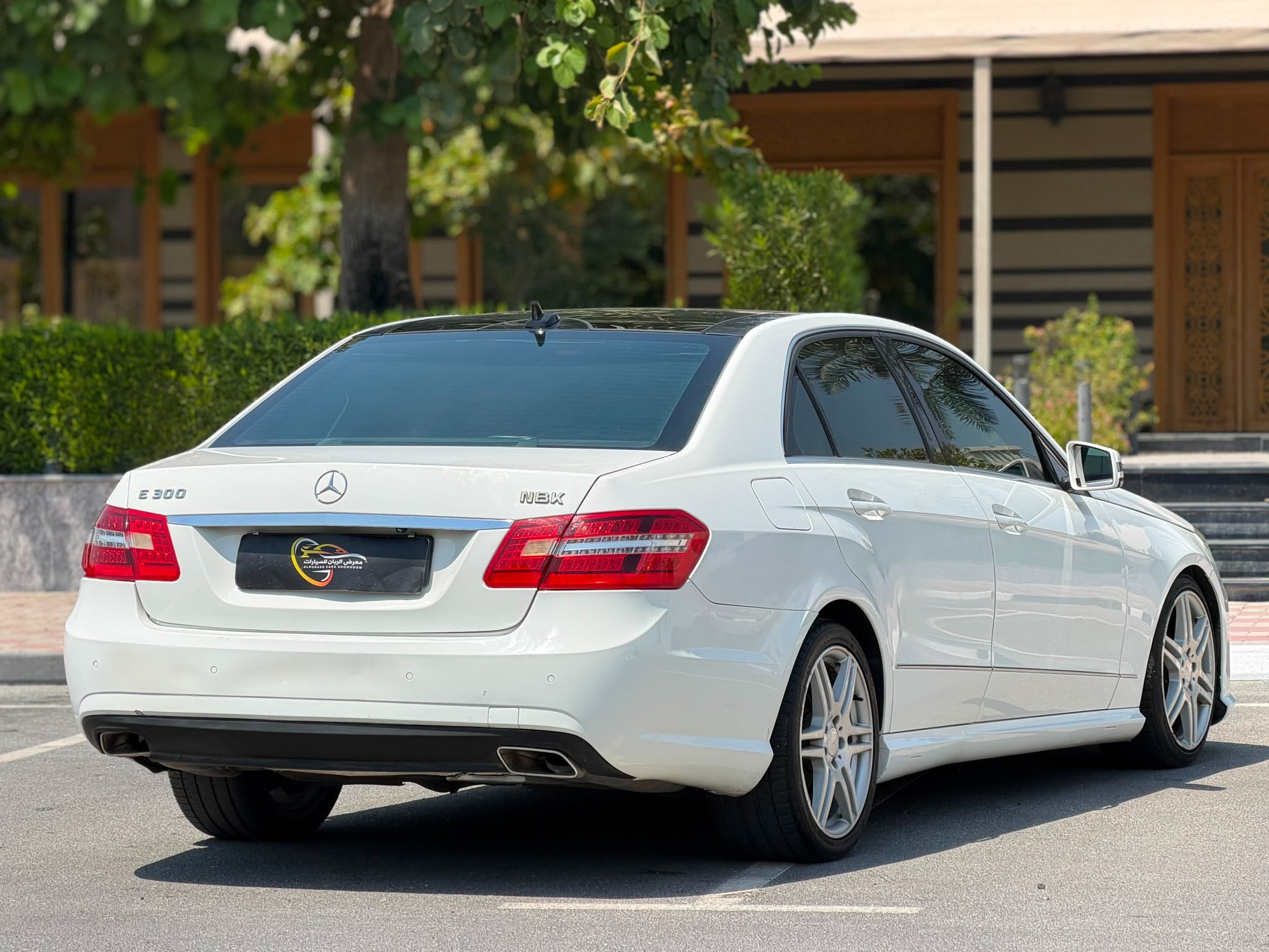 Mercedes-Benz E-Class Sedan 300 2013 - Image 4