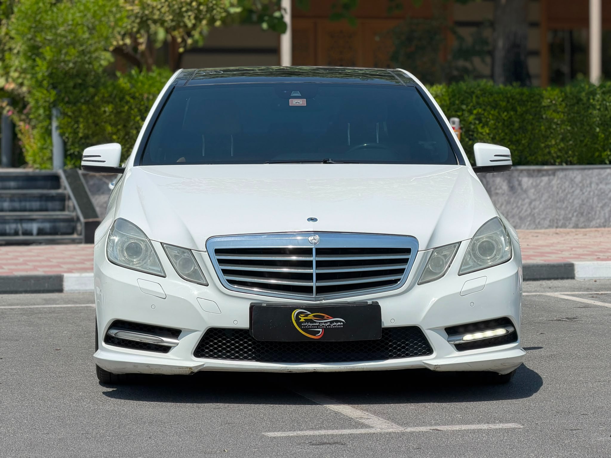 Mercedes-Benz E-Class Sedan 300 2013 - Image 2