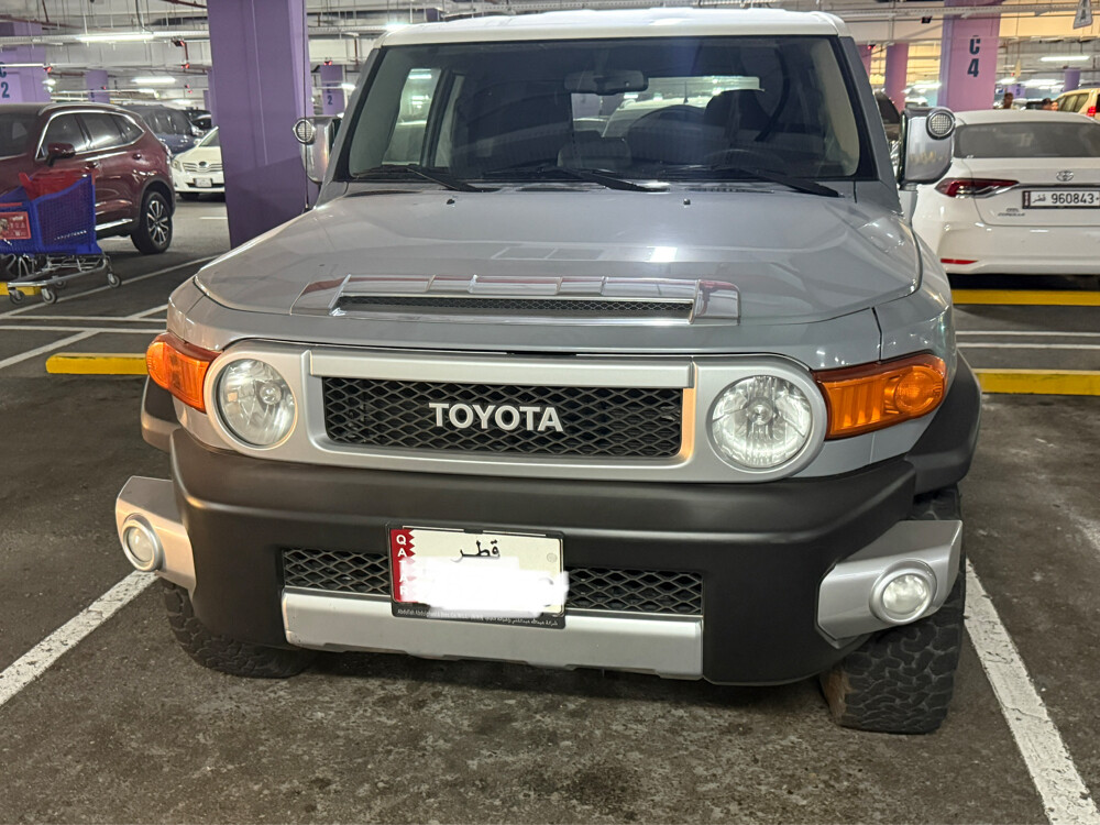 Toyota FJ Cruiser 2018 - Image 2