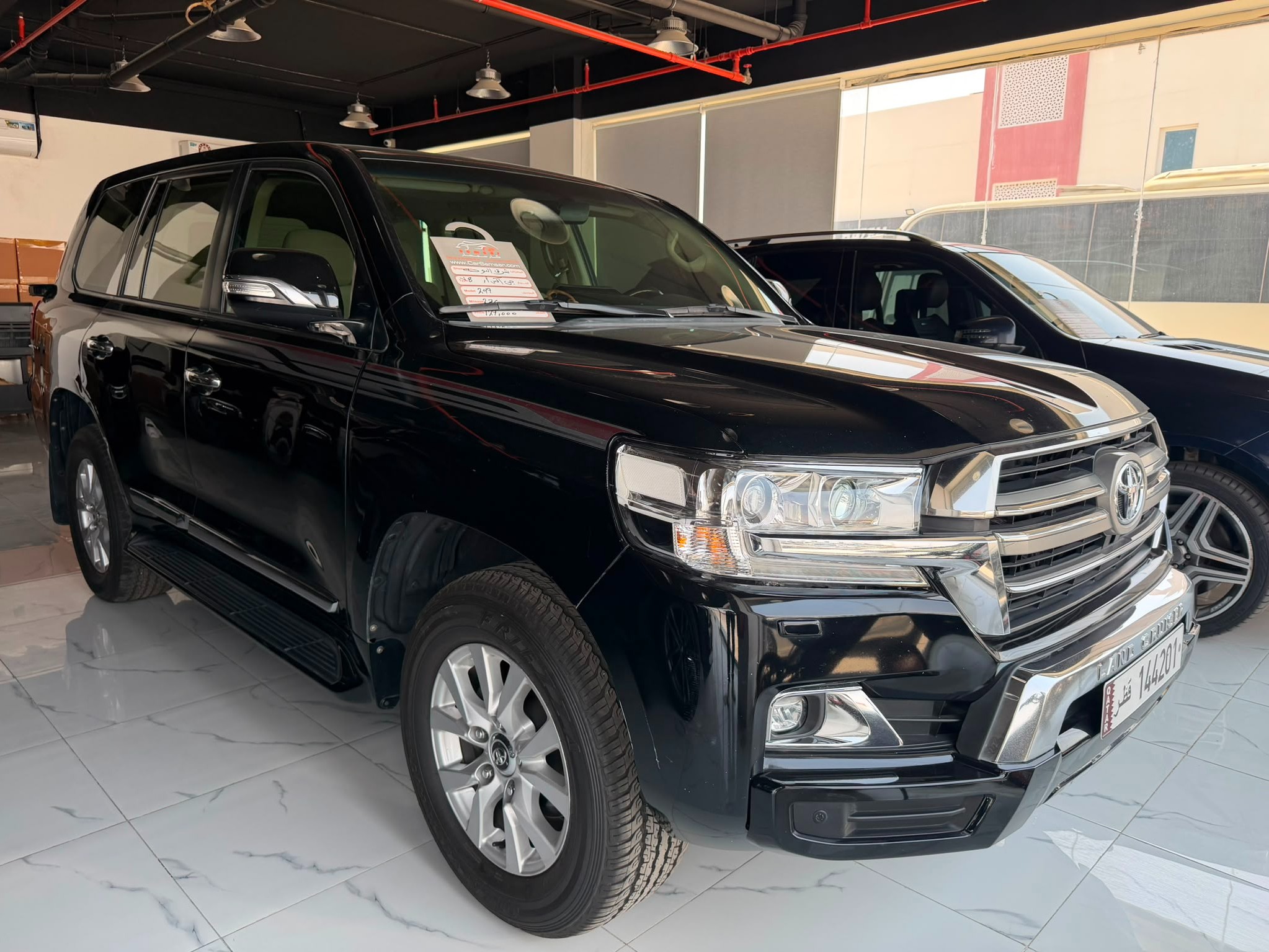Toyota Land Cruiser GXR v8 2019