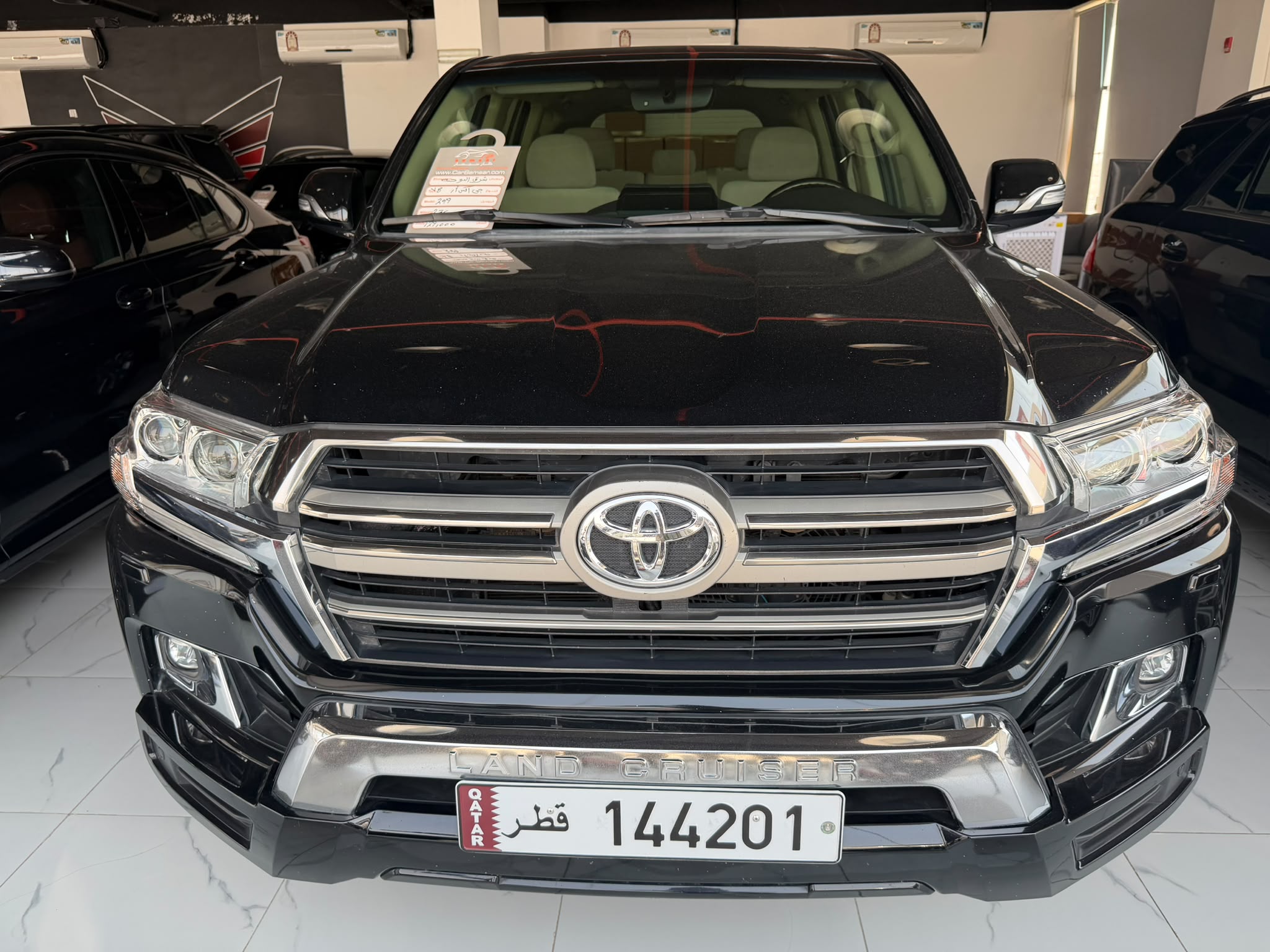 Toyota Land Cruiser GXR v8 2019 - Image 2