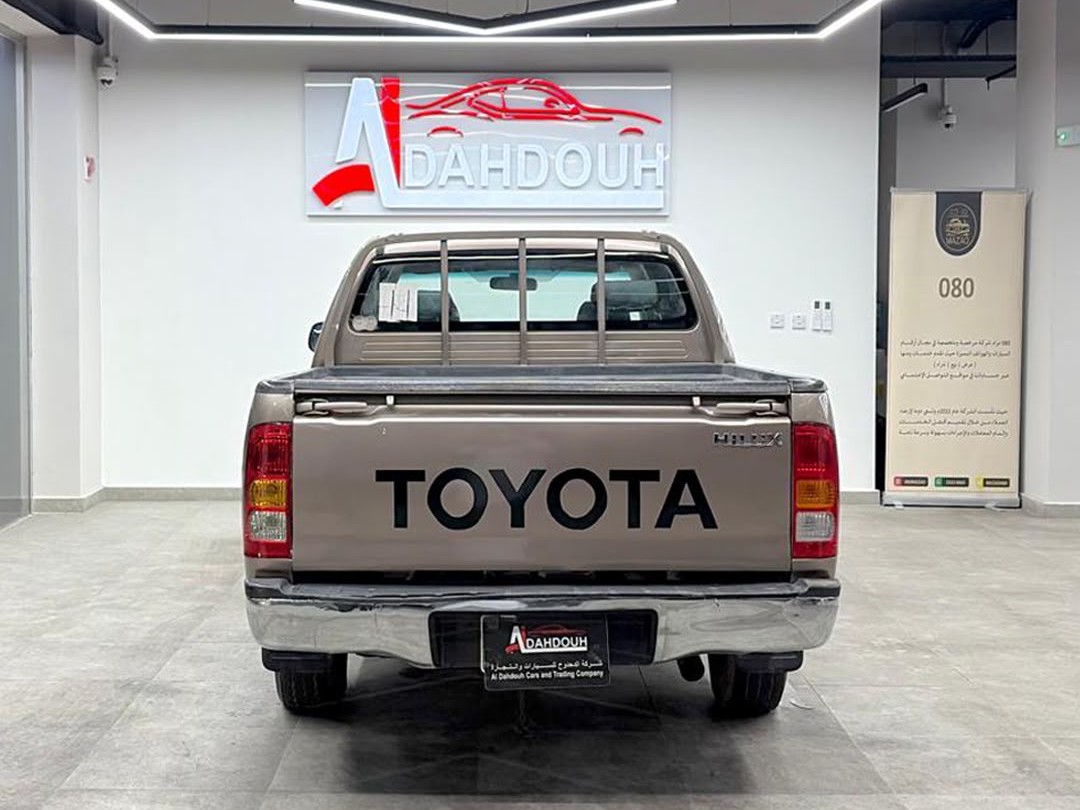 Toyota Hilux 2010 - Image 4