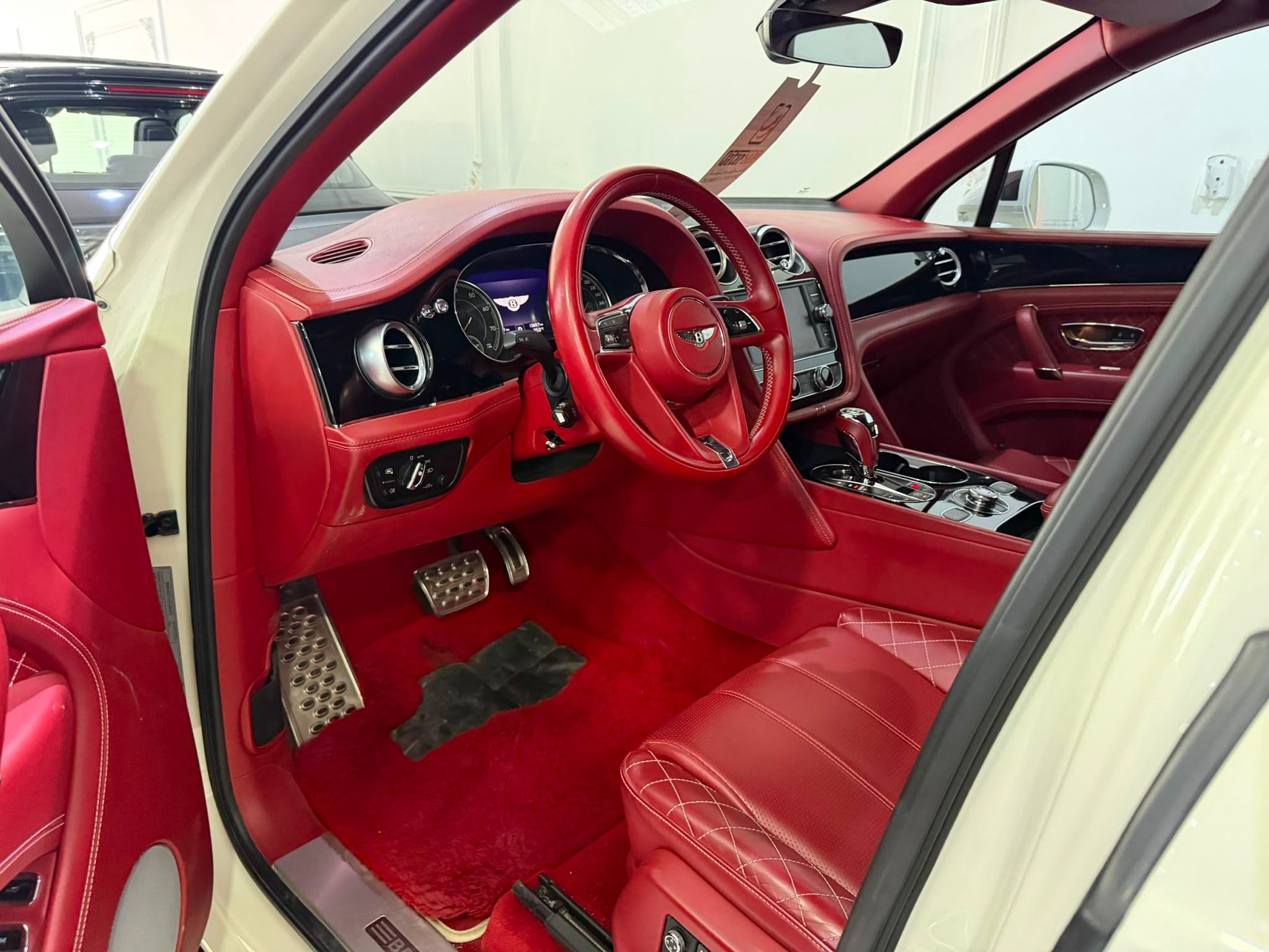 Bentley Bentayga 2018 - Image 4