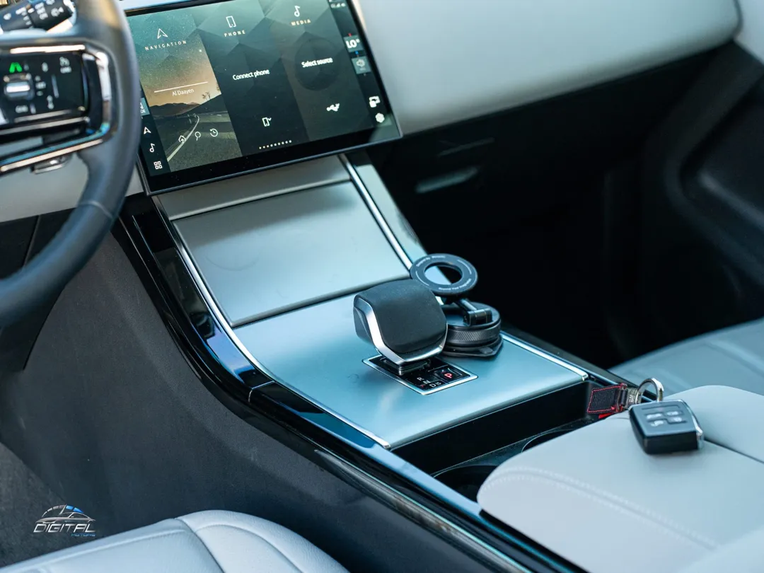 Land Rover Range Rover Evoque 2025 - Image 3