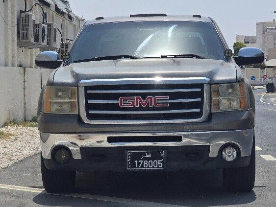 GMC Sierra Z 71 2012 - Image 2