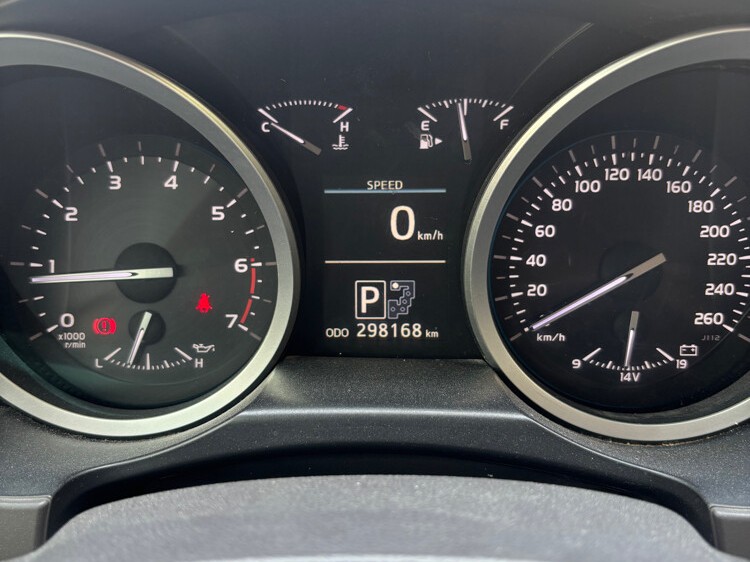Toyota Land Cruiser GX.R 2013 - Image 3