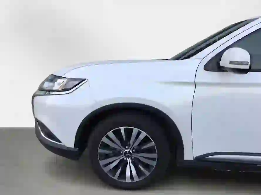 Mitsubishi Outlander 2020 - Image 4